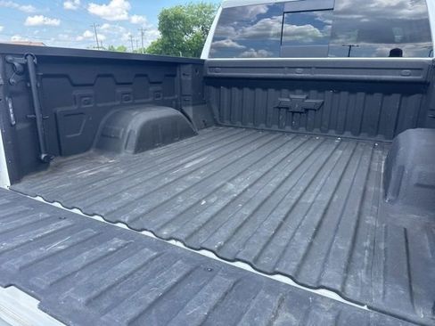 Used 2022 Chevrolet Silverado 1500 LTZ AWD/4WD image 13