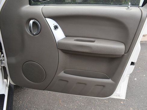 Used 2005 Jeep Liberty Limited AWD/4WD image 23