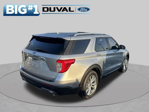 Used 2020 Ford Explorer Limited RWD image 2
