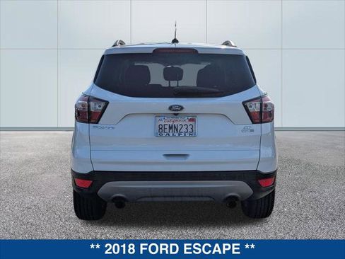 Used 2018 Ford Escape SE AWD/4WD image 4
