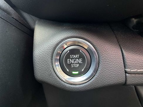 Used 2023 Buick Envision Essence w/ Sport Touring Package AWD/4WD image 17