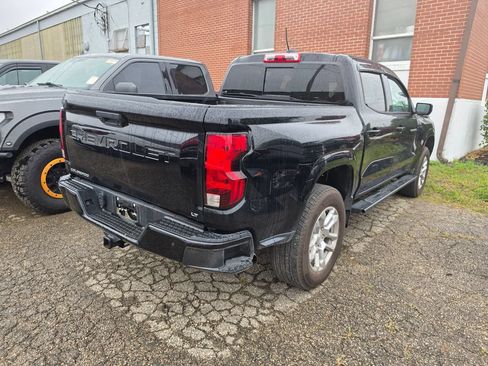 Used 2023 Chevrolet Colorado LT w/ LT Convenience Package AWD/4WD image 2
