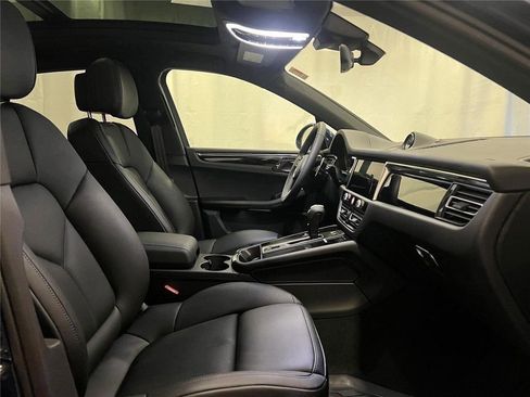 New 2026 Porsche Macan AWD/4WD image 16