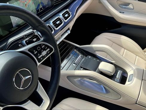 Certified 2023 Mercedes-Benz GLS 450 4MATIC image 12