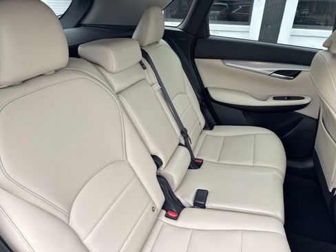 Used 2019 INFINITI QX50 Luxe w/ Navigation Package FWD image 12