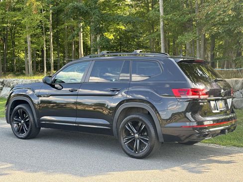 Used 2023 Volkswagen Atlas SEL R-Line AWD/4WD image 13