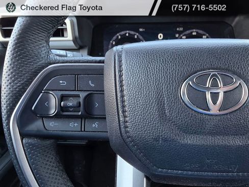 Used 2025 Toyota Tacoma TRD Off-Road w/ TRD Off Road Premium Package AWD/4WD image 16