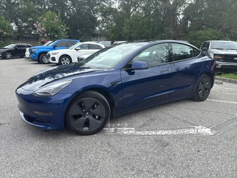 Used 2023 Tesla Model 3 Standard Range RWD image 4