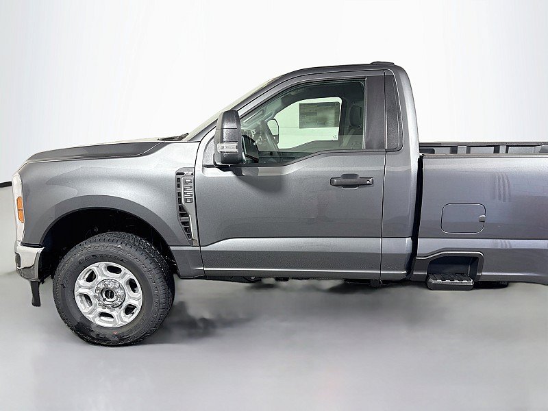 New 2027 Ford F250 XLT w/ FX4 Off-Road Package AWD/4WD image 4