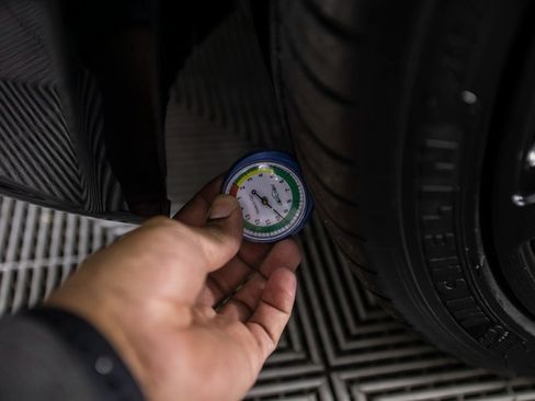 Used 2018 Jaguar XF First Edition image 39