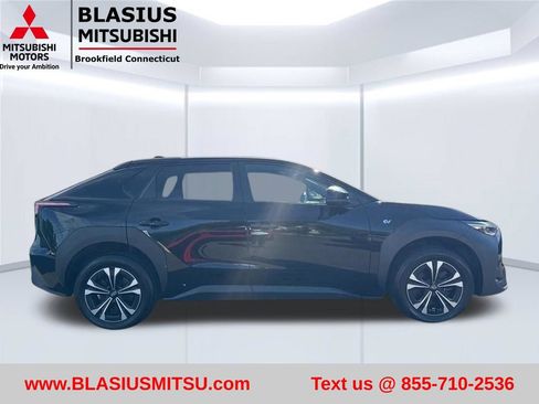 Used 2023 Subaru Solterra AWD image 3