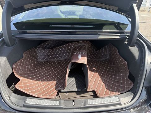 Used 2019 Lincoln Continental Reserve image 29