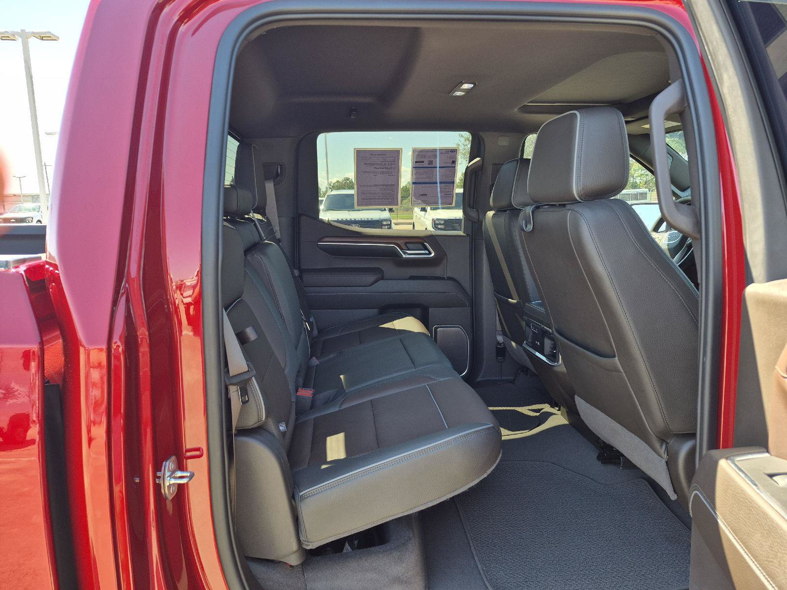 Used 2023 GMC Sierra 1500 Denali AWD/4WD image 9
