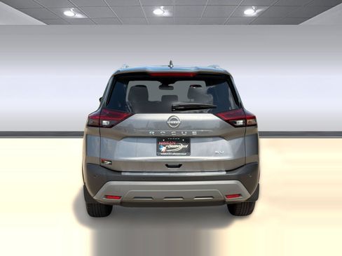 Used 2023 Nissan Rogue SV w/ SV Premium B Package FWD image 10