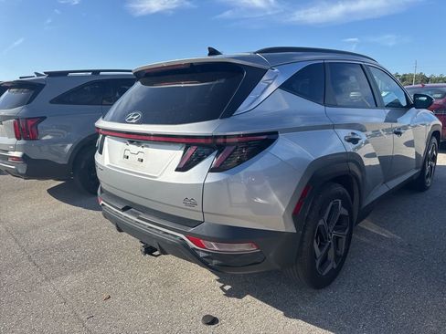 Used 2023 Hyundai Tucson SEL w/ Convenience Package FWD image 2