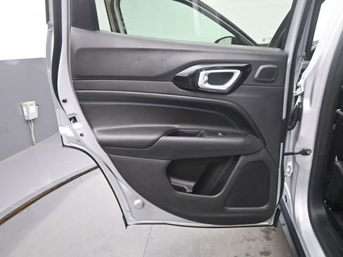 New 2026 Jeep Compass Latitude w/ Sun and Sound Group AWD/4WD image 14