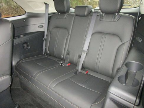 Used 2024 MAZDA CX-90 3.3 Turbo w/ Premium Package image 17