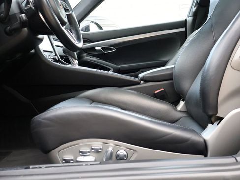 Used 2017 Porsche 911 Carrera 4S image 34