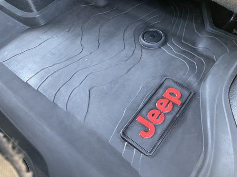 Used 2022 Jeep Gladiator Sport AWD/4WD image 28