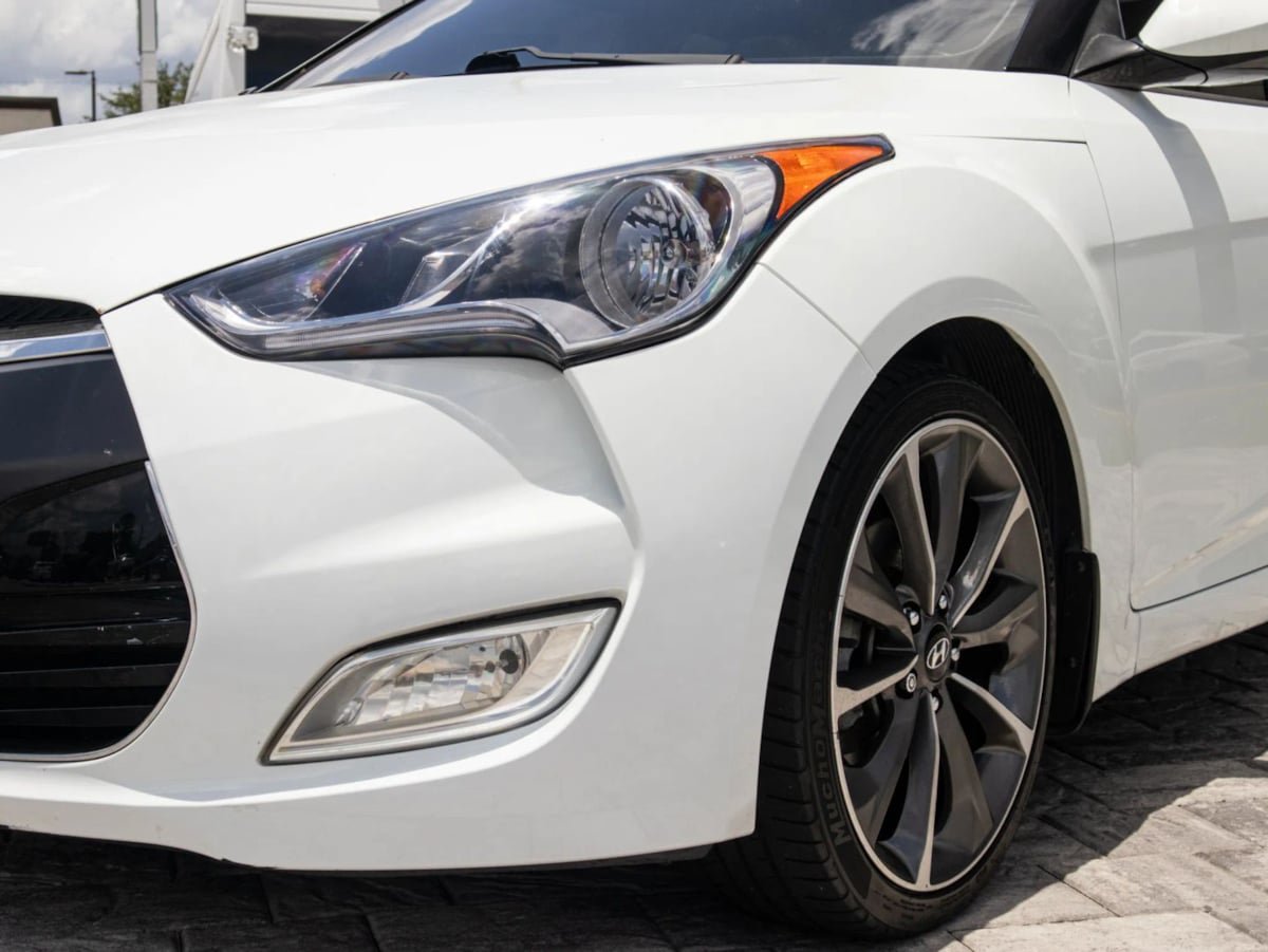 Used 2013 Hyundai Veloster w/ Style Pkg FWD image 13