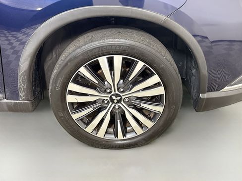 Used 2020 Mitsubishi Outlander ES FWD image 31