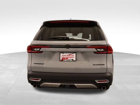 Used 2025 Toyota Grand Highlander AWD Hybrid image 3