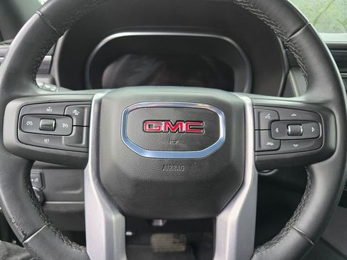 Used 2024 GMC Yukon SLT image 26