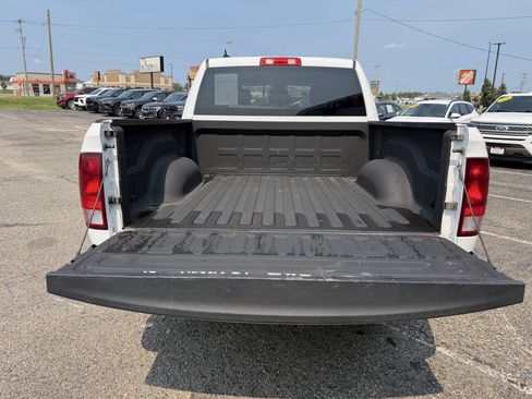 Used 2022 RAM 1500 Classic SLT w/ Electronics Convenience Group AWD/4WD image 41