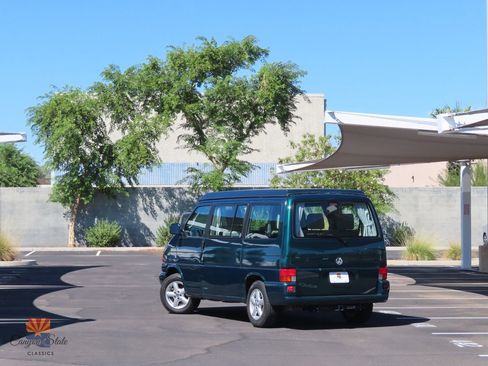 Used 2003 Volkswagen Eurovan MV image 3