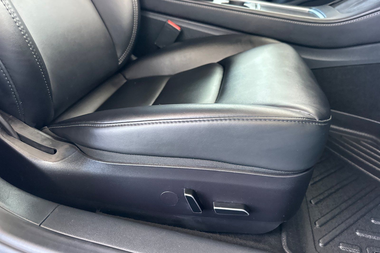 Used 2023 Tesla Model 3 Standard Range RWD image 22