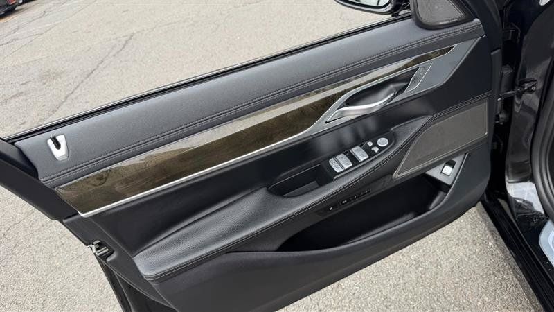 Used 2020 BMW 740i xDrive w/ Cold Weather Package AWD/4WD image 29