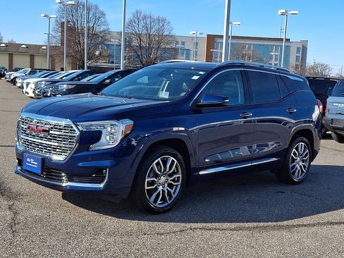 Used 2022 GMC Terrain Denali image 5