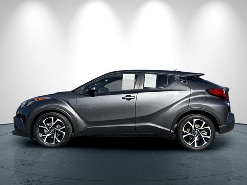 Used 2018 Toyota C-HR XLE FWD image 7