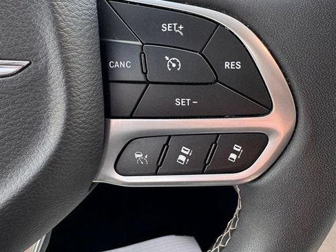 Used 2022 Chrysler Pacifica Touring-L FWD image 29