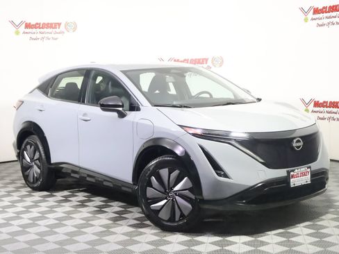 Used 2024 Nissan Ariya AWD image 2