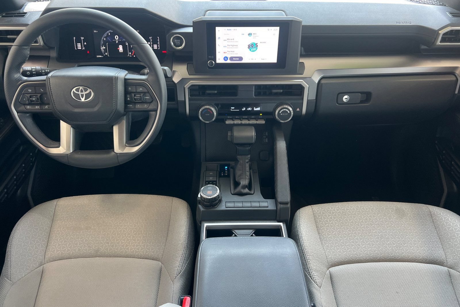 Used 2025 Toyota 4Runner SR5 AWD/4WD image 10