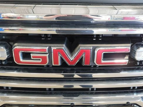 Used 2020 GMC Sierra 1500 SLT w/ SLT Premium Plus Package AWD/4WD image 31