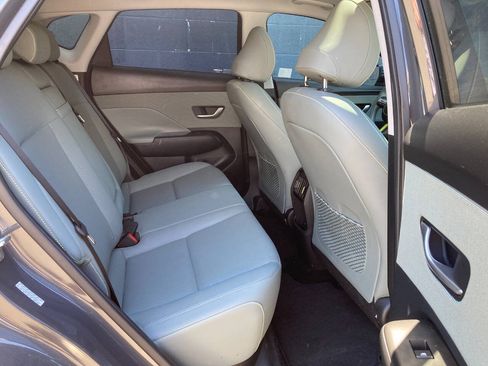 Used 2024 Hyundai Kona Limited FWD image 9