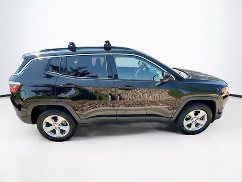 Used 2021 Jeep Compass Latitude w/ Convenience Group AWD/4WD image 4