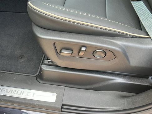 New 2025 Chevrolet Suburban Premier w/ Sun And Tow Package image 13