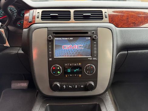 Used 2013 GMC Sierra 2500 SLT w/ Entertainment Package AWD/4WD image 15