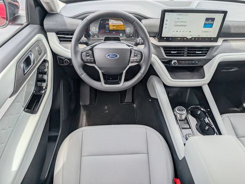 New 2026 Ford Explorer Platinum w/ LUX Leather Package AWD/4WD image 8