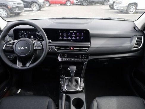 New 2026 Kia Seltos EX image 13