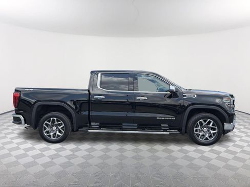Used 2022 GMC Sierra 1500 SLT w/ SLT Convenience Package AWD/4WD image 7