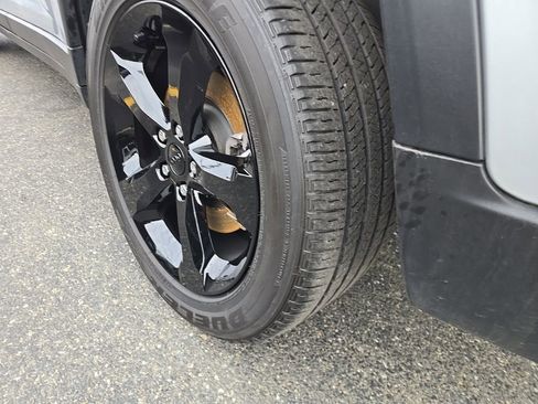 Certified 2023 Jeep Grand Cherokee L Laredo image 13