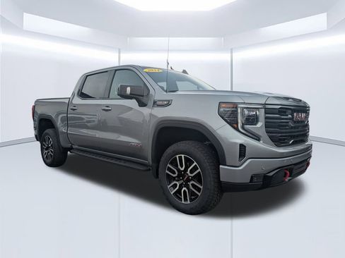 Used 2024 GMC Sierra 1500 AT4 w/ AT4 Premium Package AWD/4WD image 2