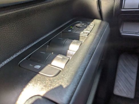 Used 2025 Toyota 4Runner Limited AWD/4WD image 30