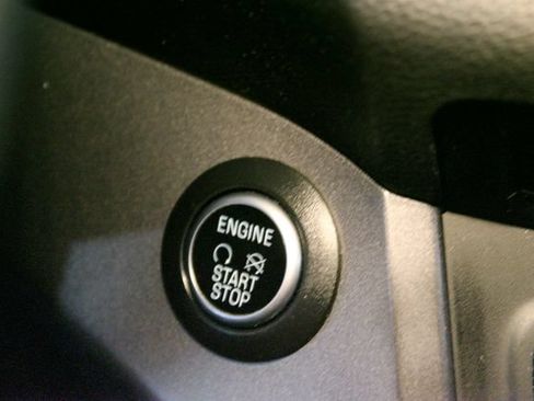 Used 2019 Ford Escape SE w/ Ford Safe & Smart Package FWD image 24