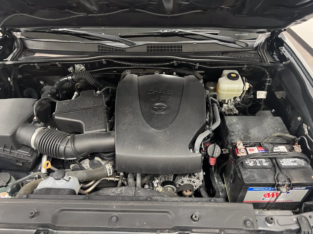 Used 2021 Toyota Tacoma TRD Off-Road AWD/4WD image 22