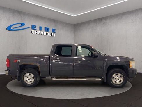 Used 2011 Chevrolet Silverado 1500 LT w/ All-Star Edition AWD/4WD image 13
